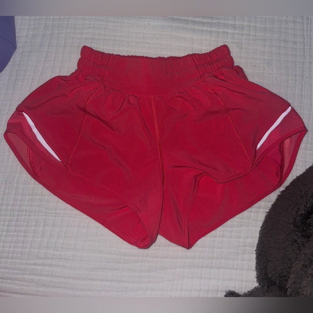 LIPGLOSS LULULEMON HOTTY HOT SHORTS 💗